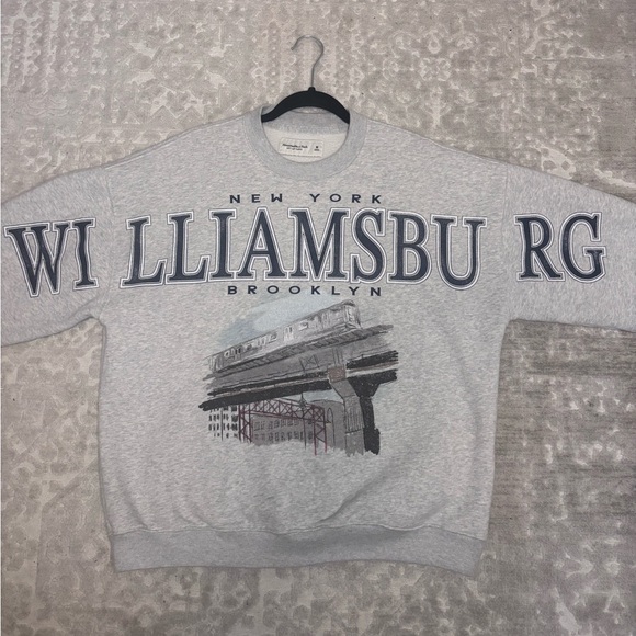 Abercrombie & Fitch Other - Abercrombie & Fitch Gray Brooklyn NY Williamsburg Crewneck Sweatshirt Pullover M